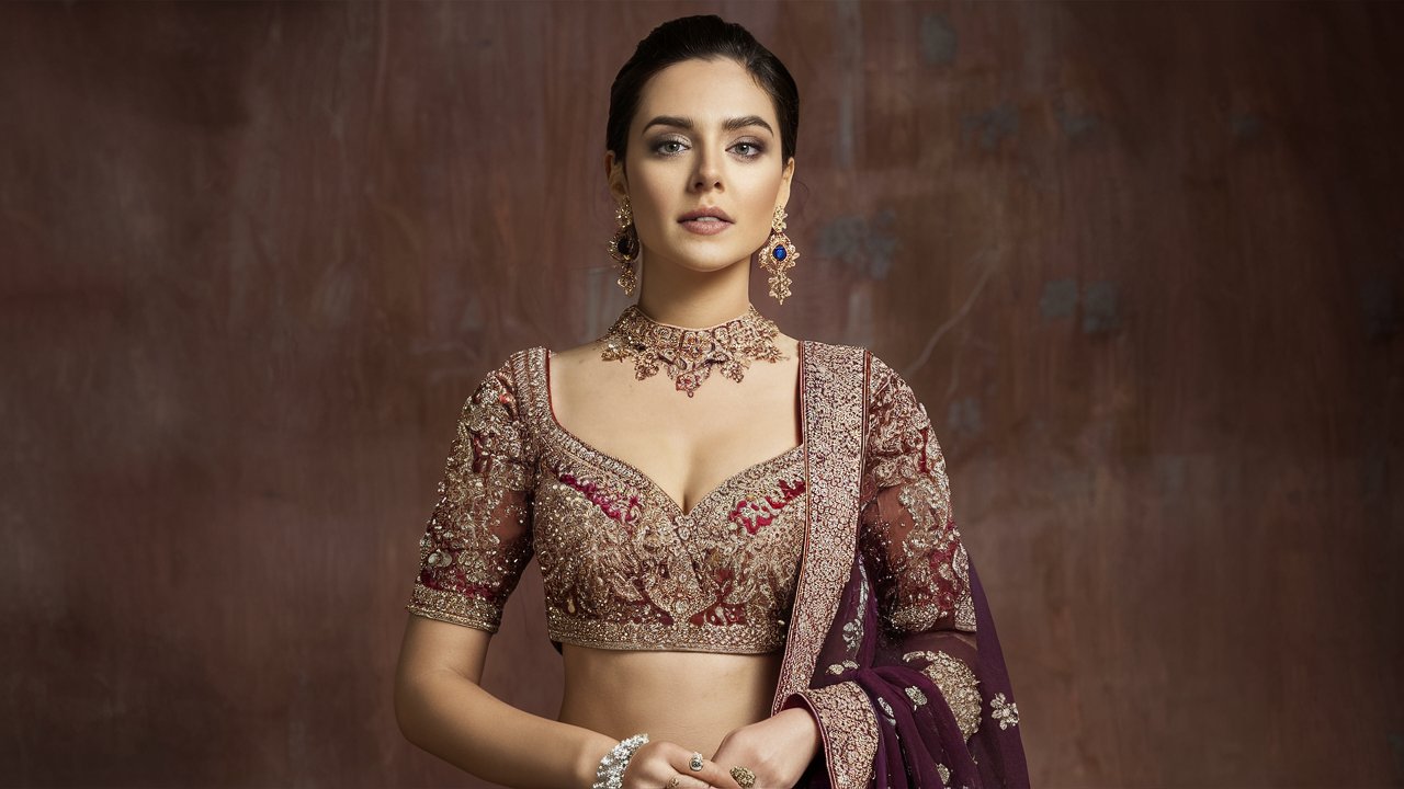 Designer Lehenga Makeup Tips for Enhancing Your Natural Beauty